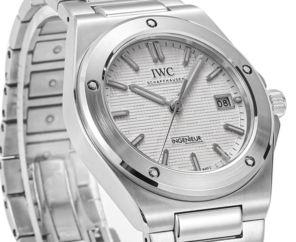 アイ・ダブリュー・シー細部ディテール